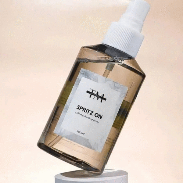 Tm essentials spritz on all day finishing spray 150ml