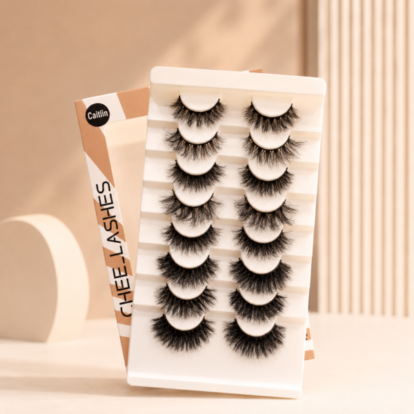 Chee-Lashes 8 pairs lash set in Caitlin