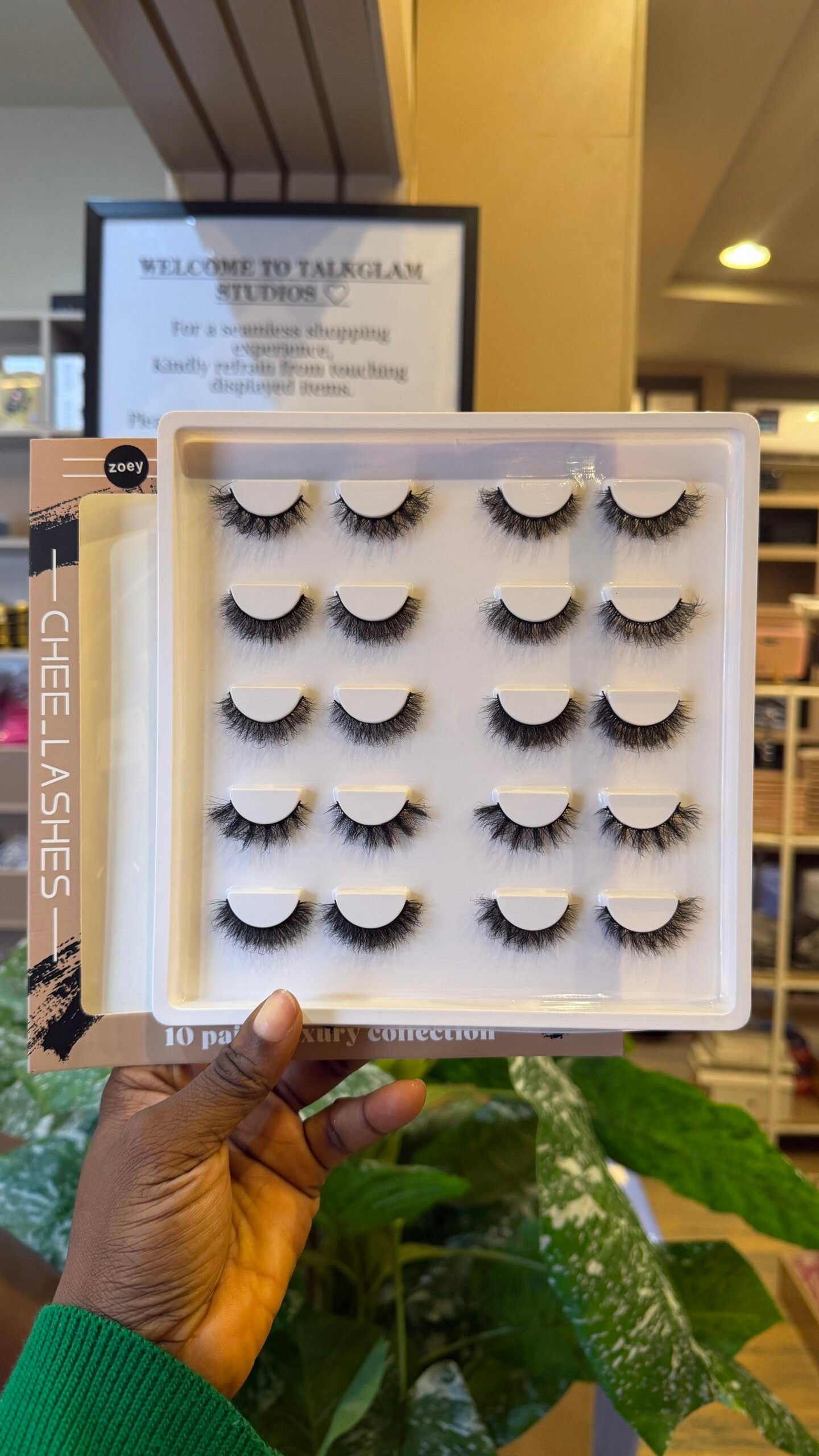 IMG_9231 Chee-Lashes 10 pairs lash set in Zoey - Image 1