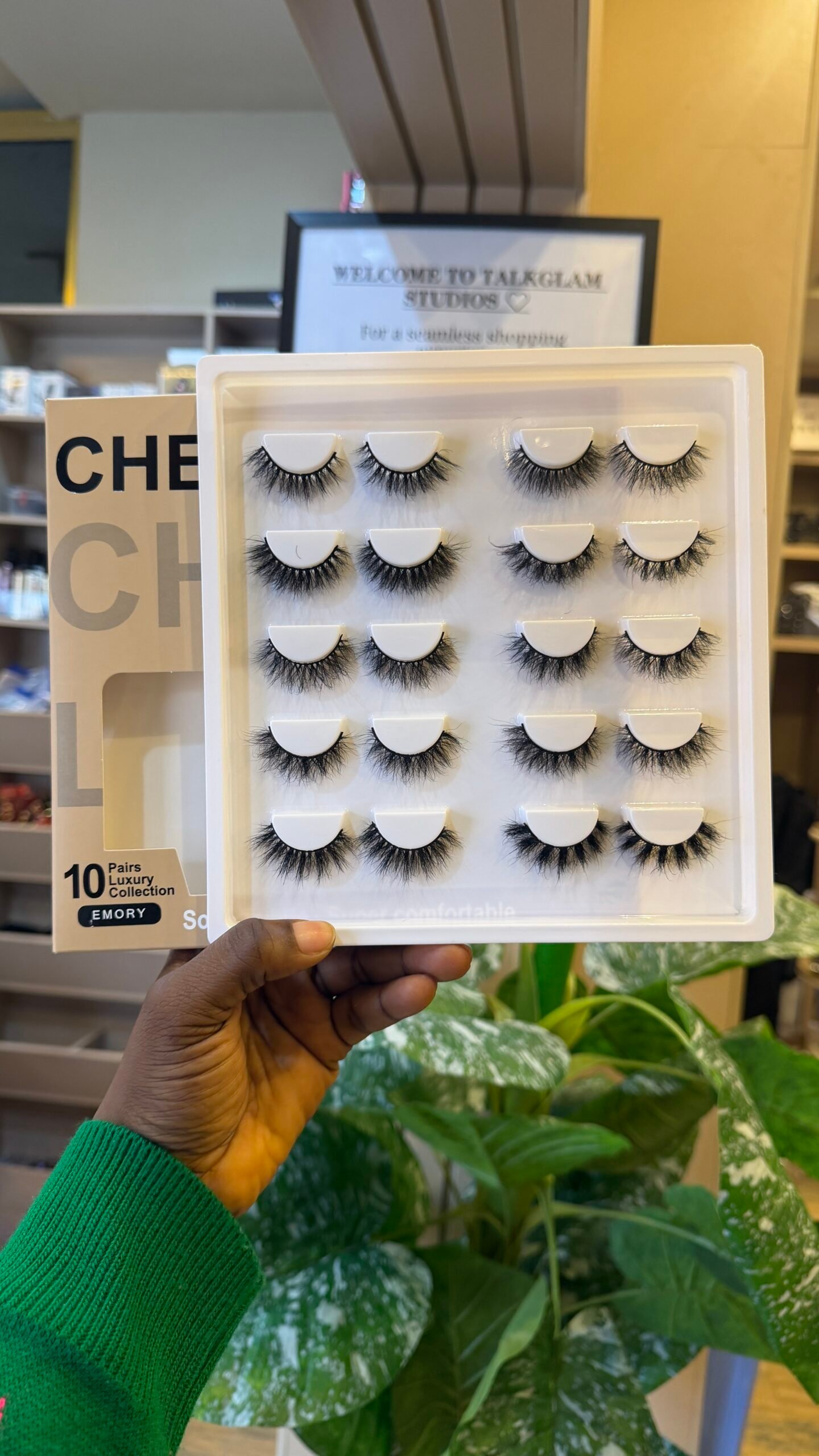 IMG_9236 Chee-Lashes 10 pairs lash set in Emory - Image 1
