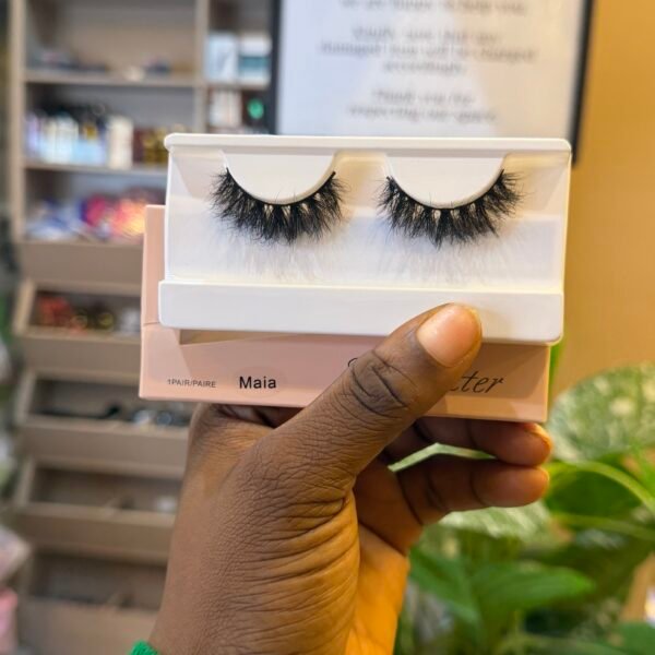 Chee lashes trendsetter luxury Single Lash in Maia