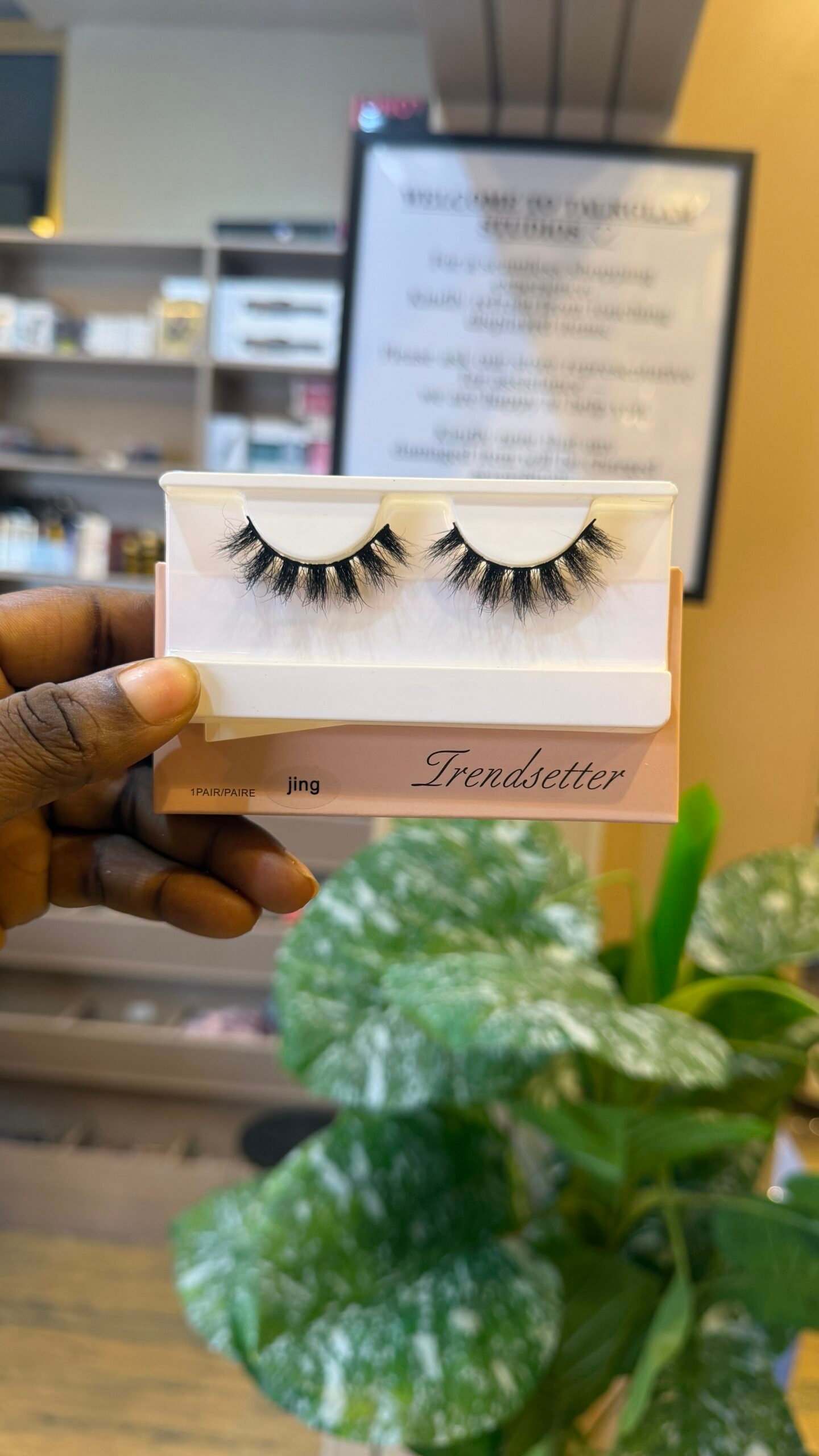 IMG_9239 Chee lashes trendsetter luxury Single Lash in Jing - Image 1
