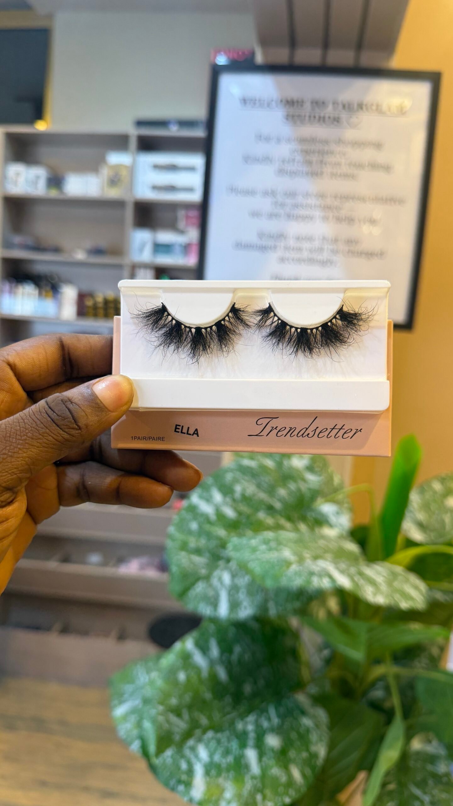 IMG_9240 Chee lashes trendsetter luxury Single Lash in Ella - Image 1