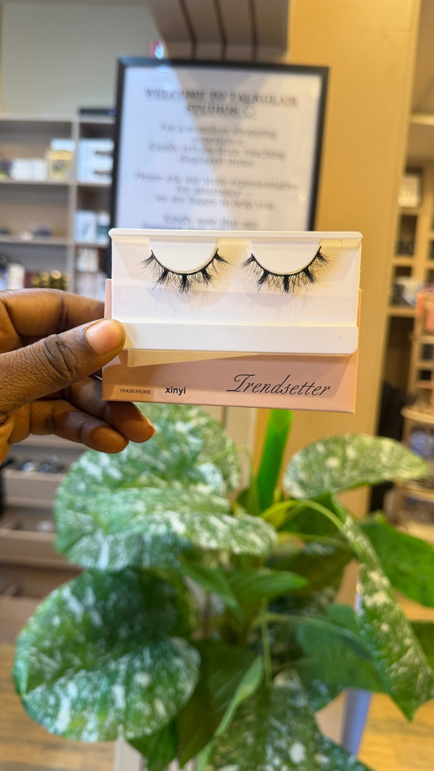 IMG_9247 Chee lashes trendsetter luxury Single Lash in Xinyl - Image 1