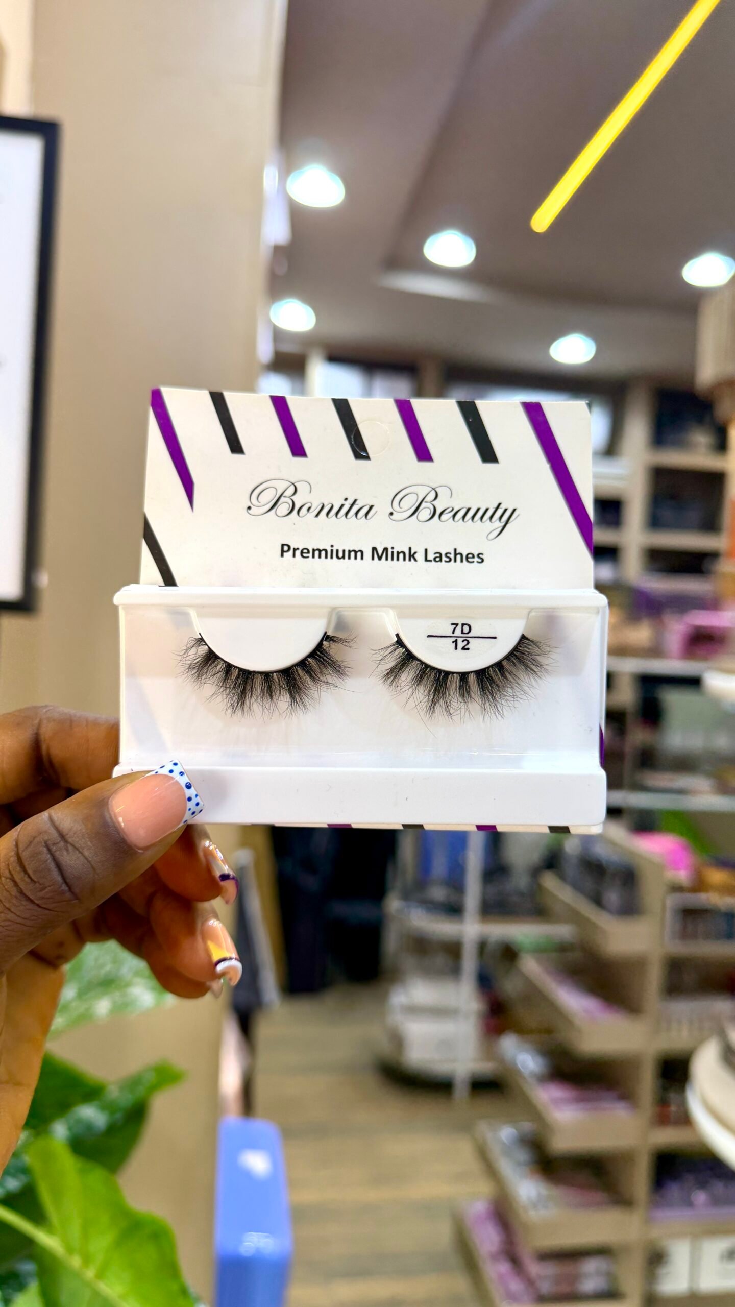 IMG_9354 Bonita Beauty Single mink lash in 7D/12 - Image 1